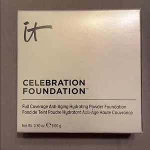 NEW IT COSMETICS CELEBRATION FOUNDATION LIGHT